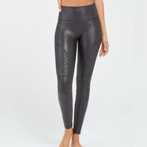 Spanx Moto Faux Leather Tummy Tucking Leggings M Shapewear Biker Core Ribbed